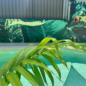 Motel Heights, Nambour